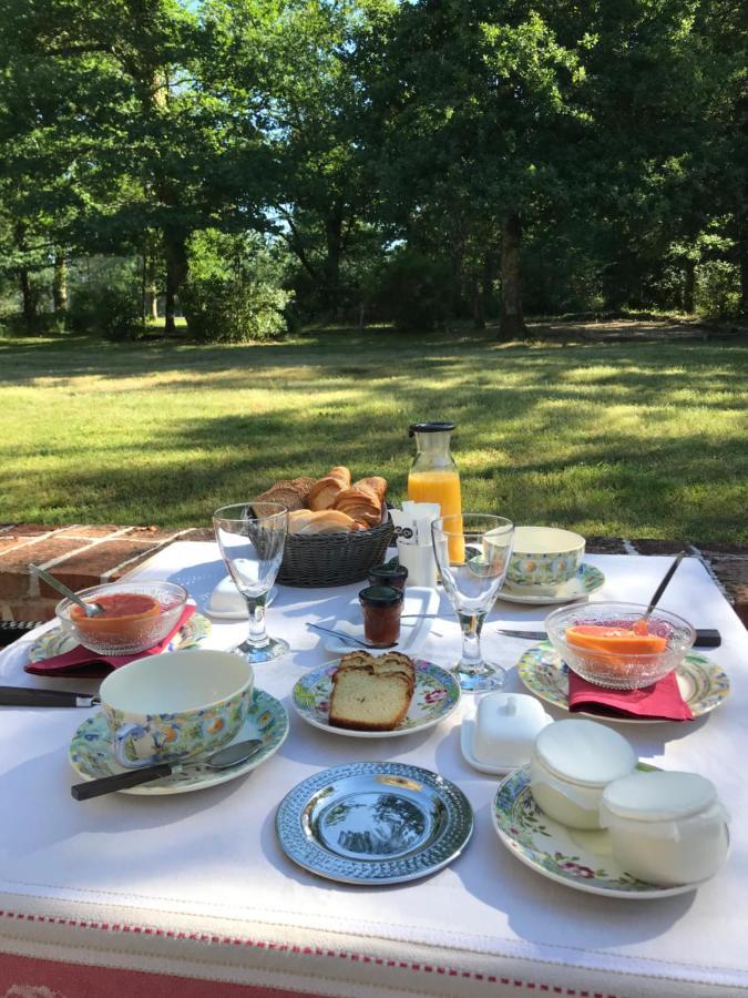 Les Vieux Guays Bed & Breakfast Cerdon  Eksteriør bilde